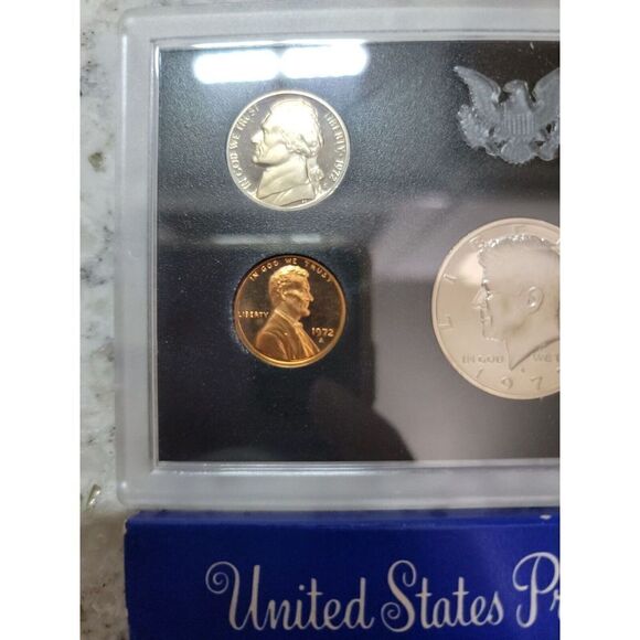 1972 US Mint 5 Coin Proof Set Kept in Safe Uncirculated in Case - Picture 4 of 8